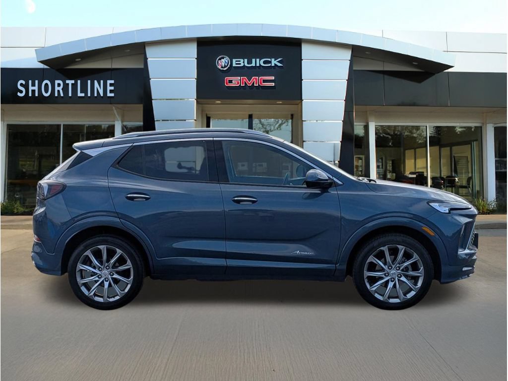 Used 2024 Buick Encore GX Avenir AWD/4WD image 2