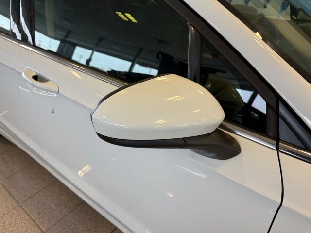 Used 2020 Ford Fusion SE FWD image 10