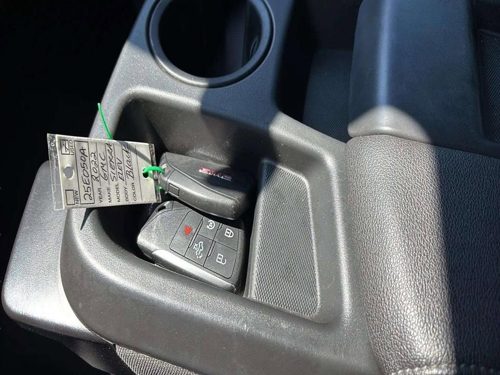 Used 2022 GMC Sierra 1500 Elevation image 21