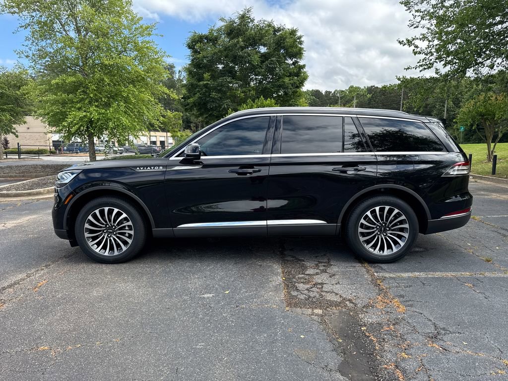 Used 2023 Lincoln Aviator AWD w/ Premium Package image 11