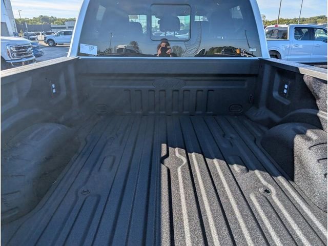 New 2026 Ford F350 Lariat w/ Black Appearance Package image 10
