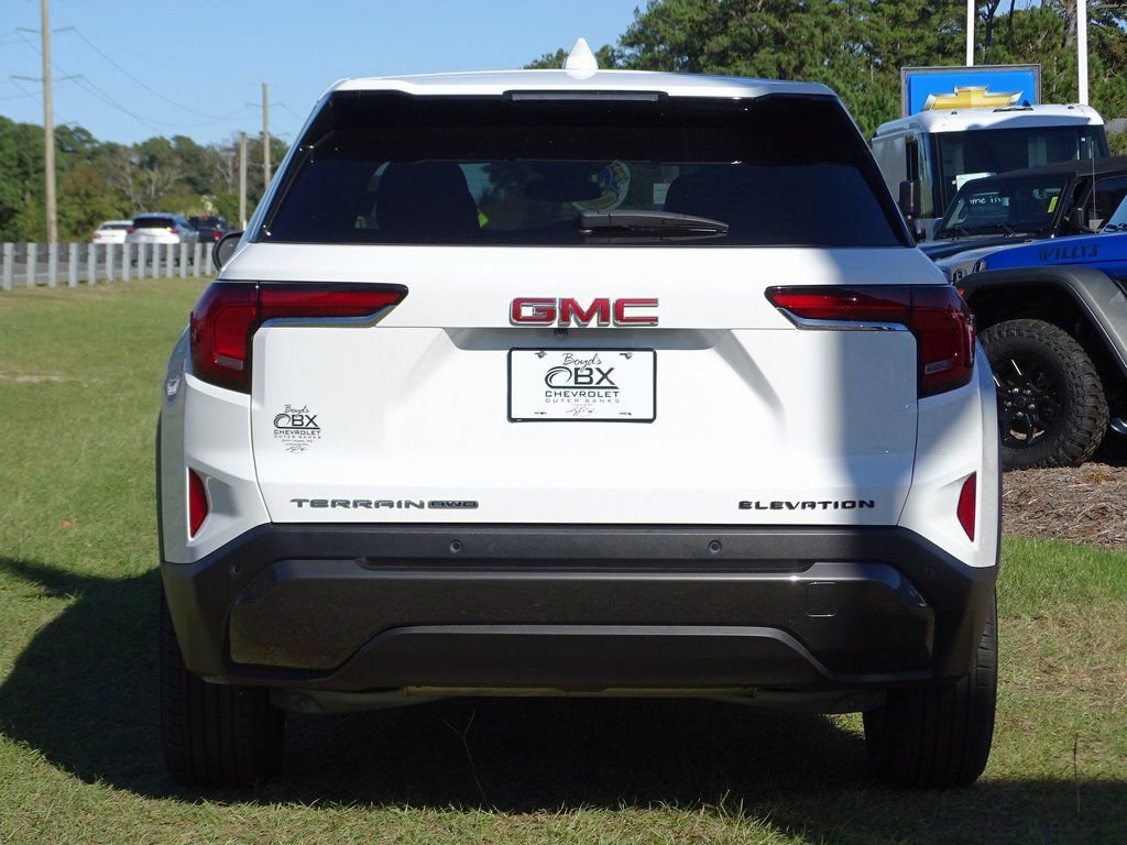 Used 2025 GMC Terrain Elevation image 5