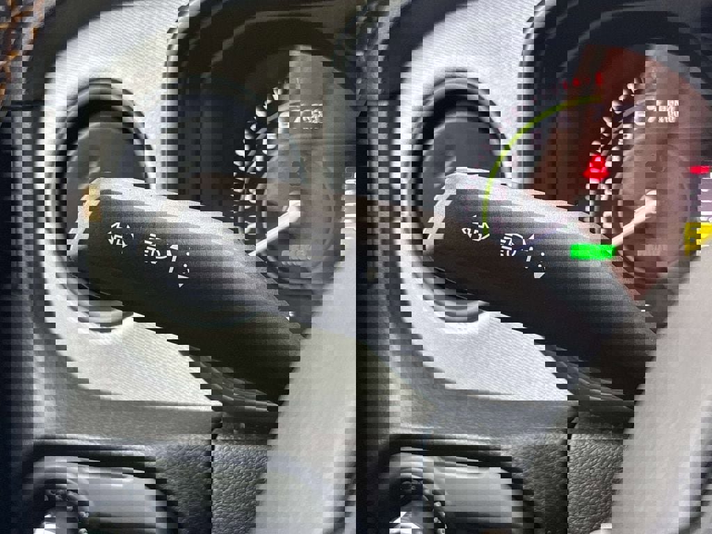 Used 2024 Jeep Wrangler Unlimited w/ Convenience Group AWD/4WD image 29