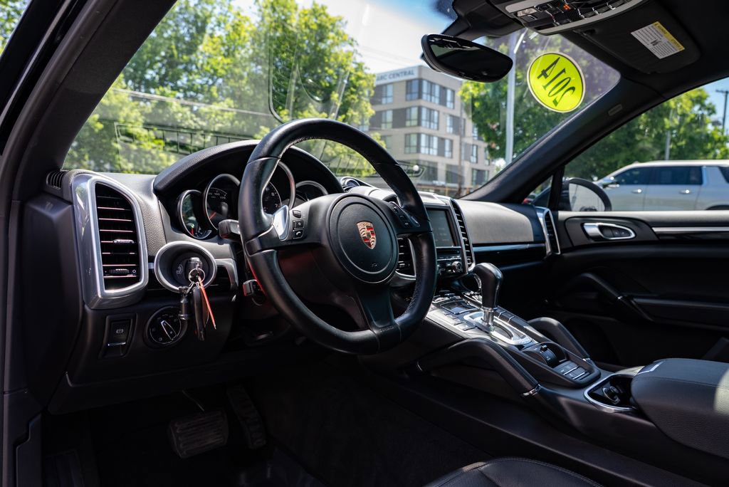 Used 2014 Porsche Cayenne AWD/4WD image 23