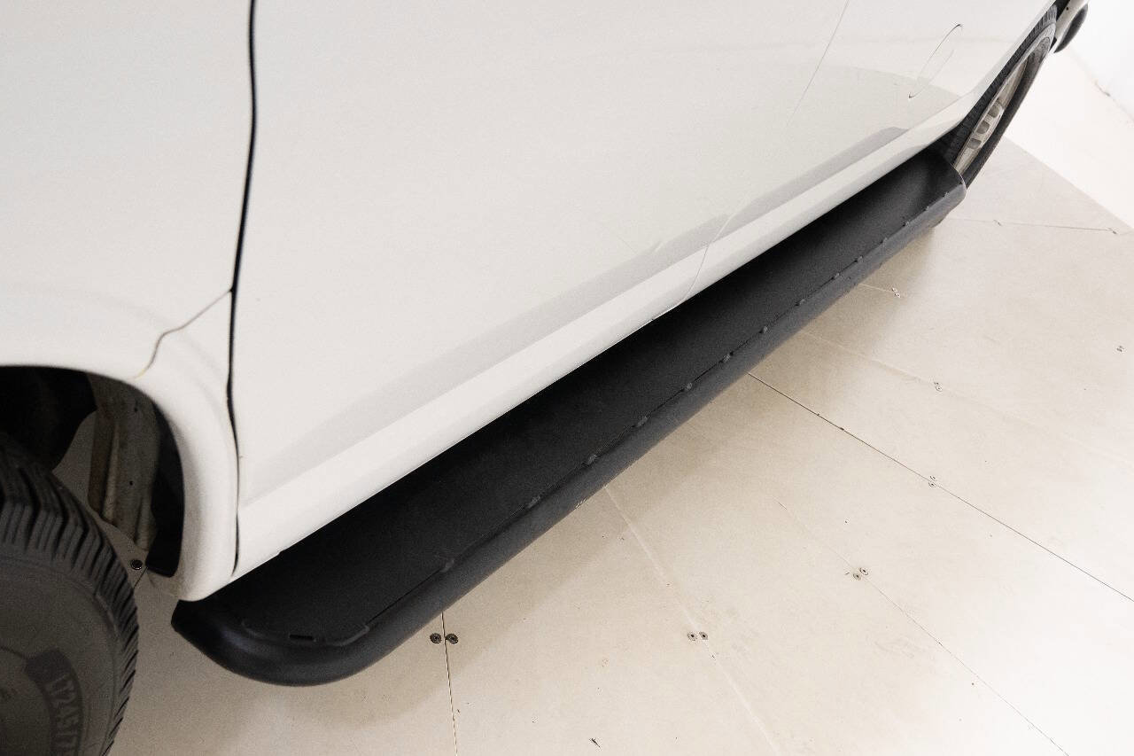 Used 2017 GMC Savana 2500 image 25