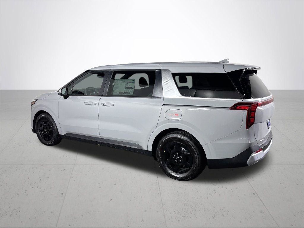 New 2027 Kia Carnival FWD image 8