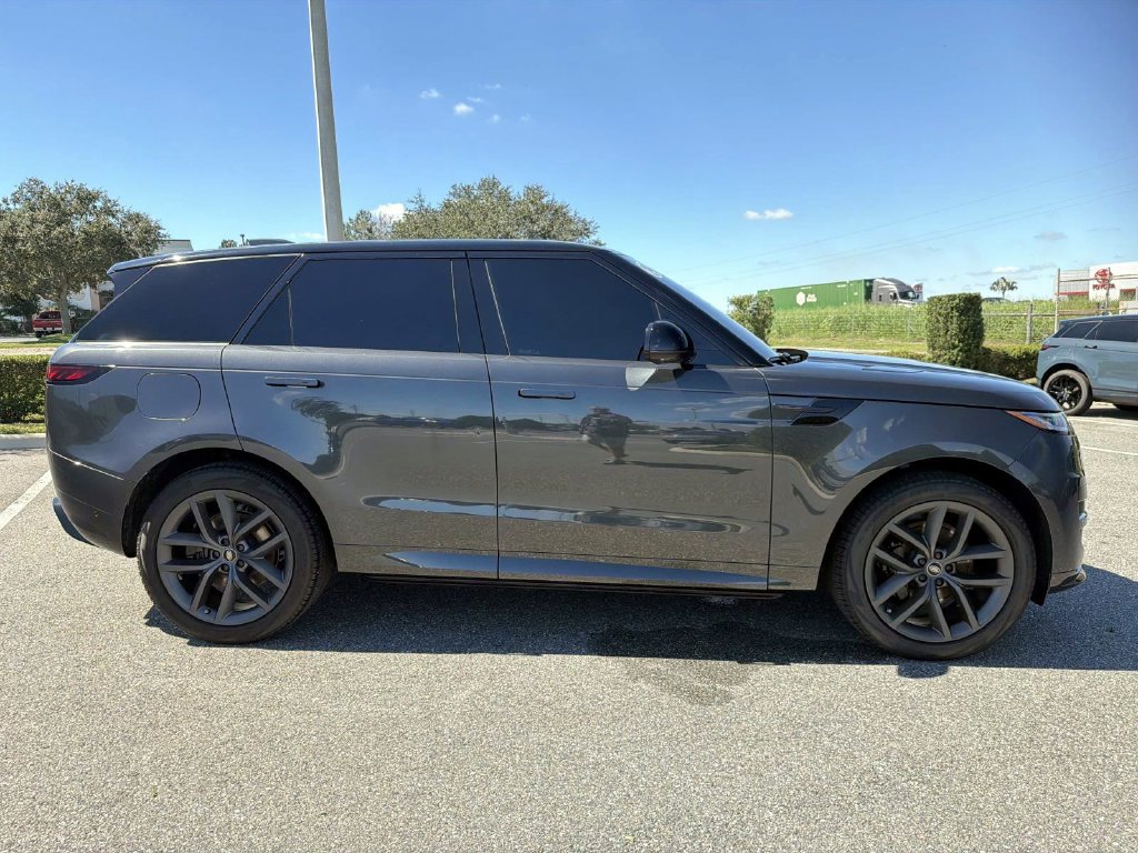 Used 2024 Land Rover Range Rover Sport Dynamic SE AWD/4WD image 6