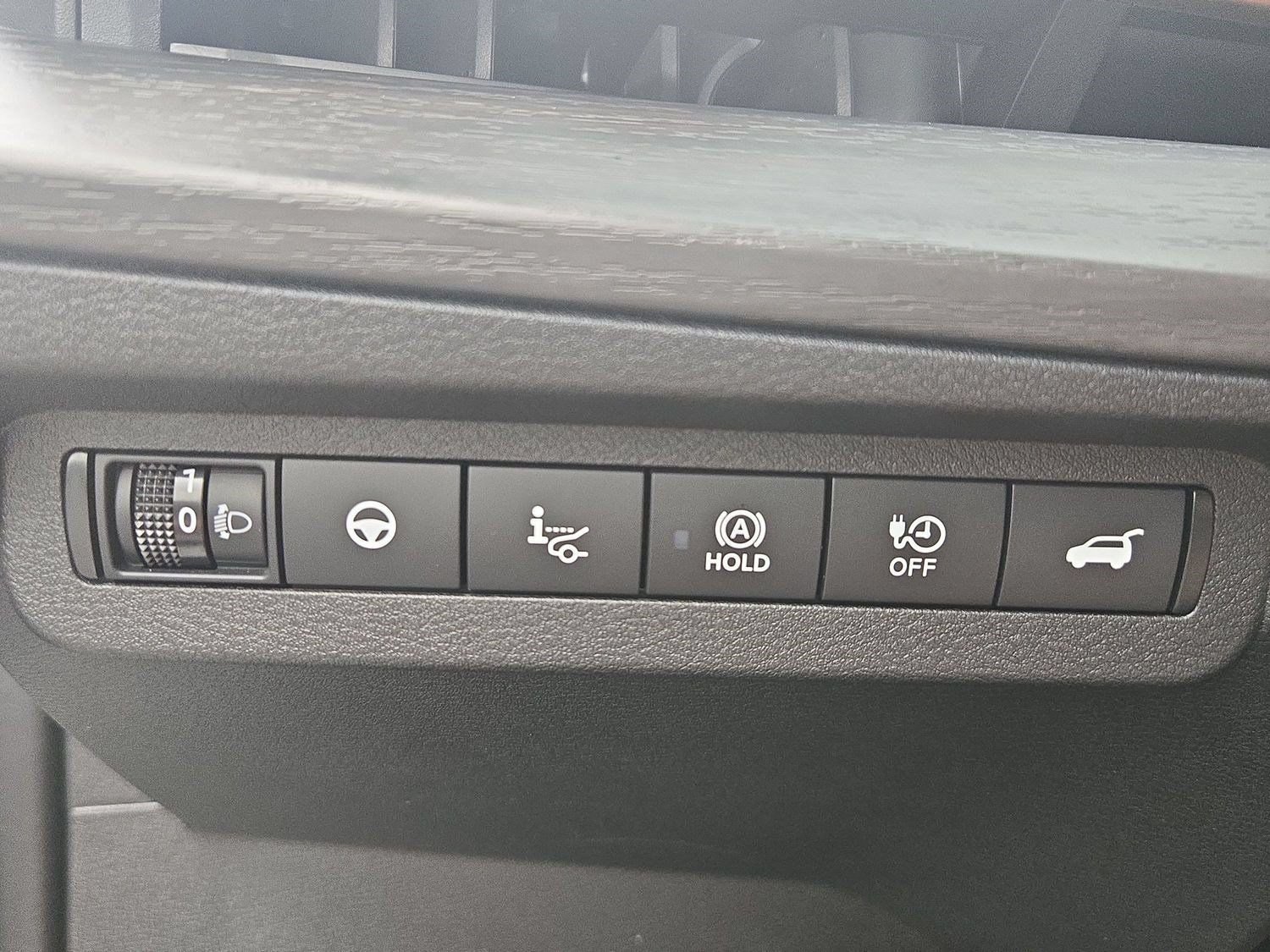 Used 2024 Nissan Ariya FWD image 25