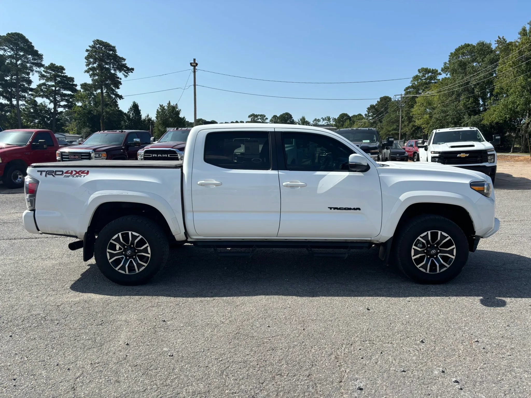 Used 2021 Toyota Tacoma TRD Sport w/ Technology Package AWD/4WD image 6