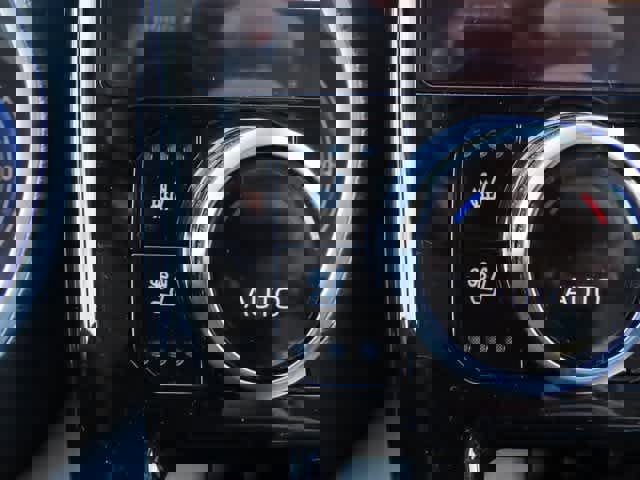 Used 2024 Toyota Highlander Limited image 25