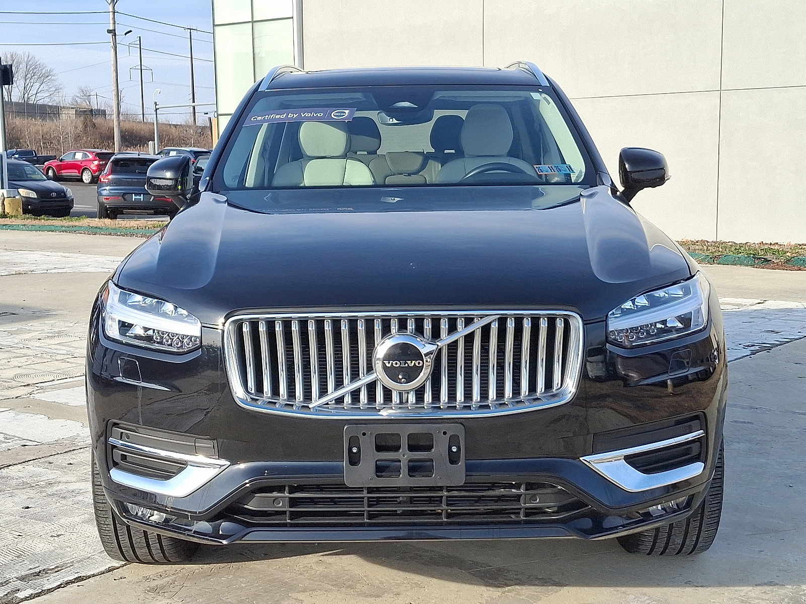 Certified 2024 Volvo XC90 B6 Plus image 2