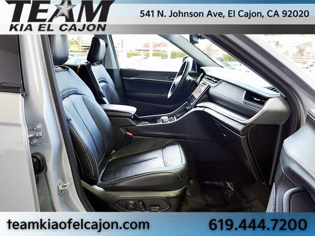 Used 2022 Jeep Grand Cherokee L Limited image 11