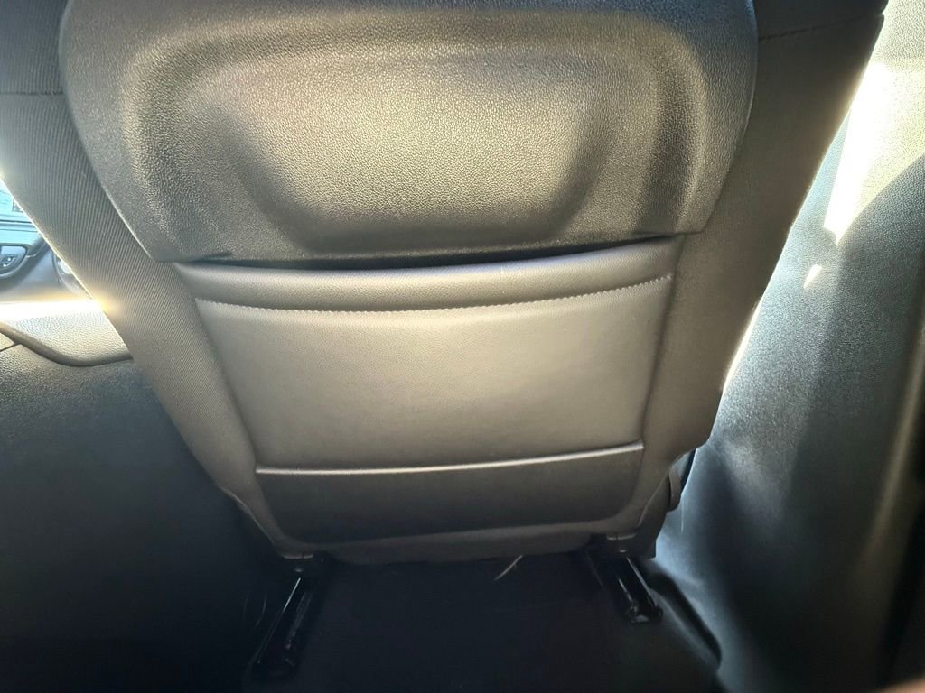 Used 2023 GMC Terrain SLE w/ Elevation Edition image 17