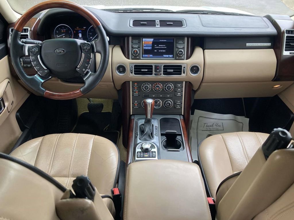 Used 2011 Land Rover Range Rover HSE AWD/4WD image 10