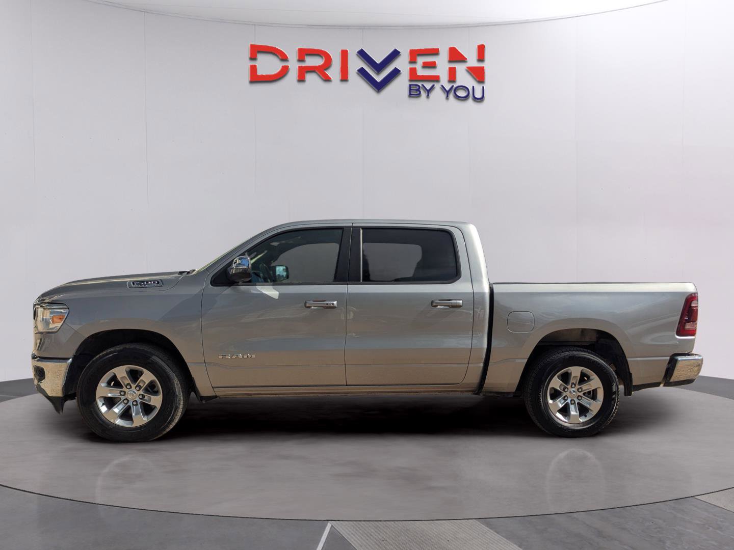 Used 2024 RAM 1500 Laramie image 2