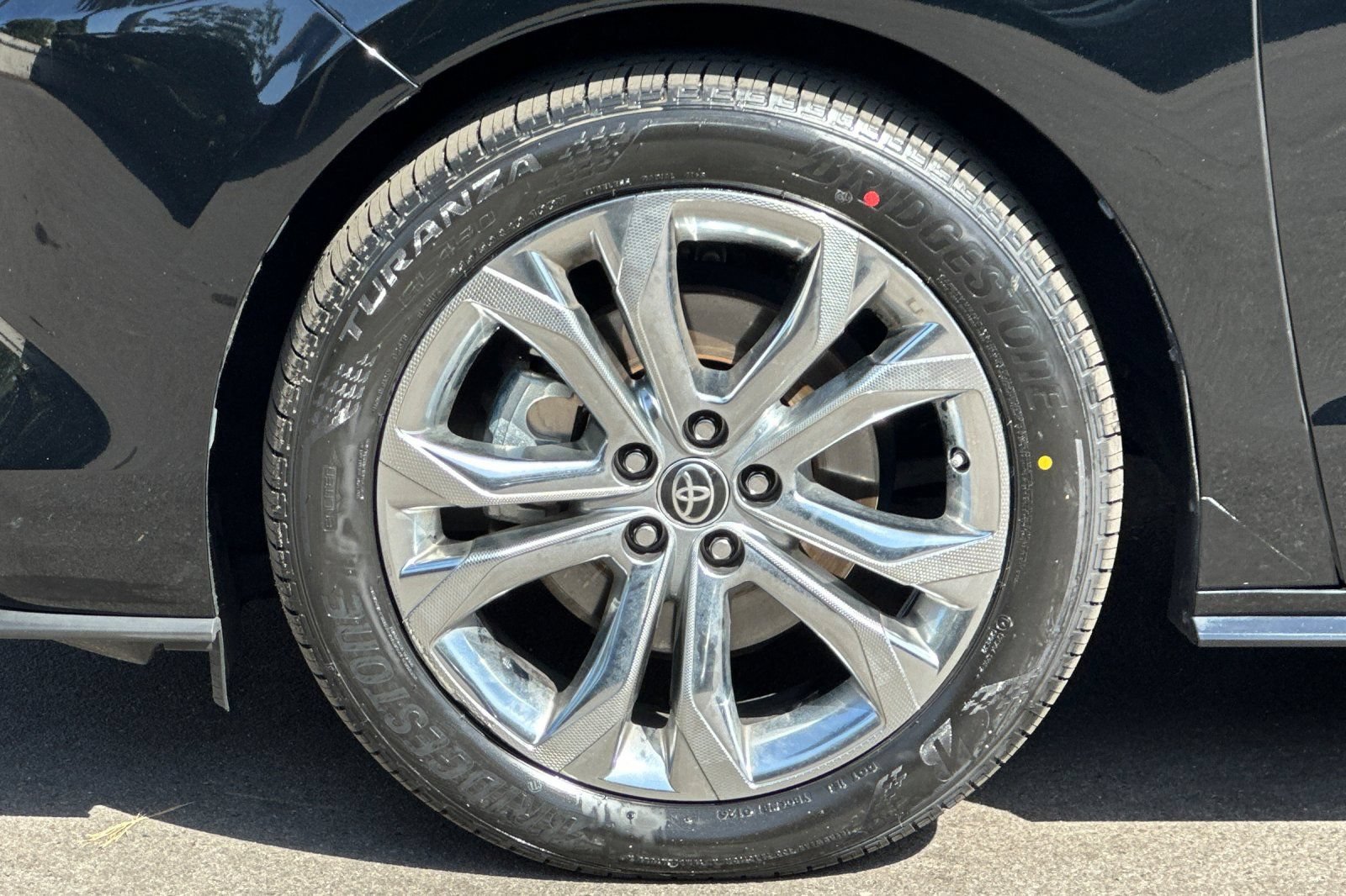 Certified 2022 Toyota Sienna Platinum FWD image 28