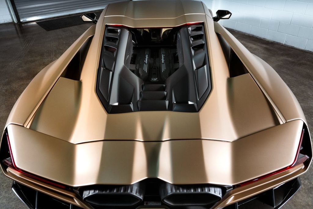 Used 2024 Lamborghini Revuelto AWD/4WD image 12