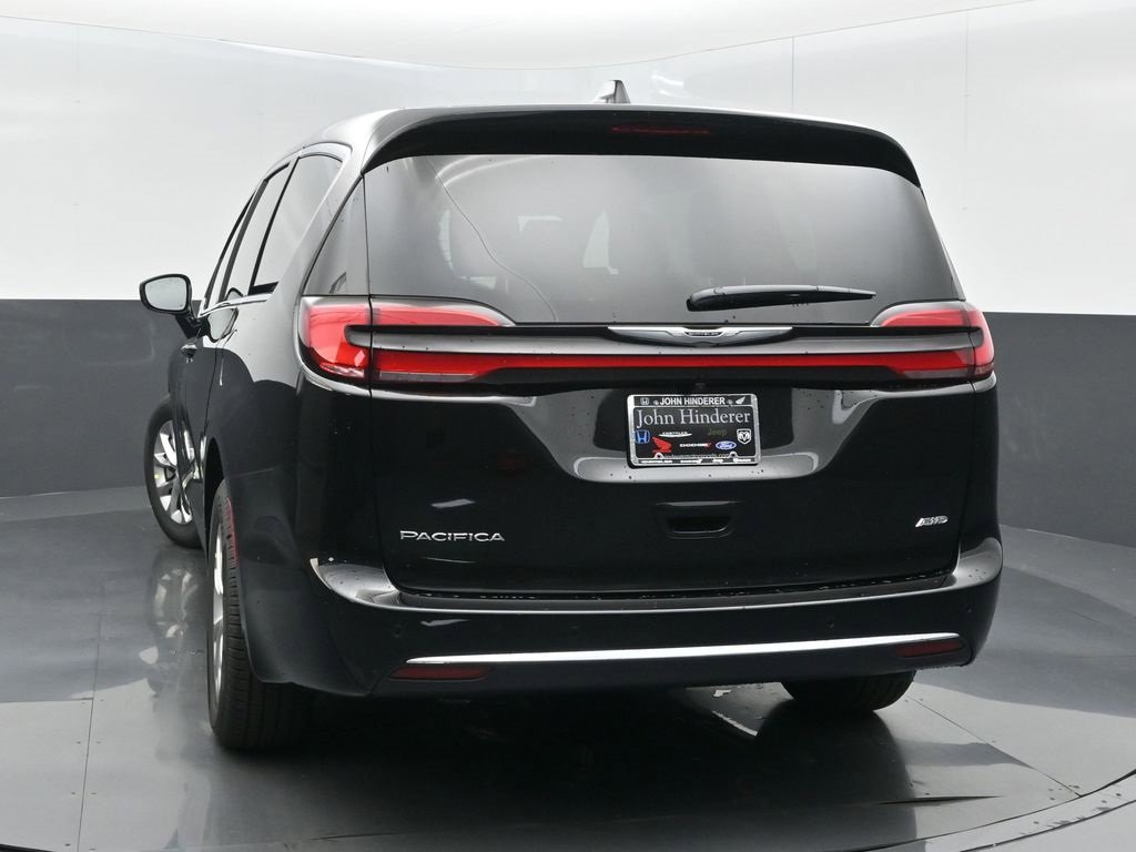 New 2026 Chrysler Pacifica Select image 6