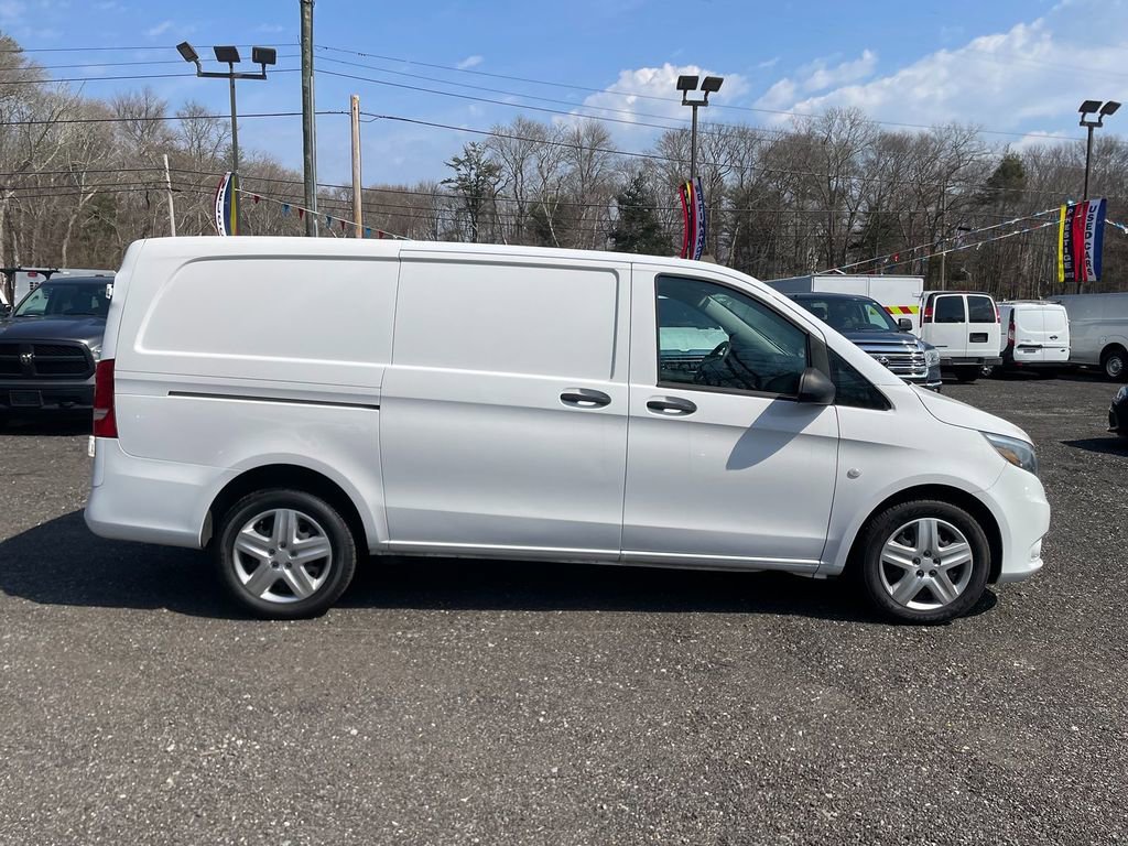 Used 2017 Mercedes-Benz Metris image 4