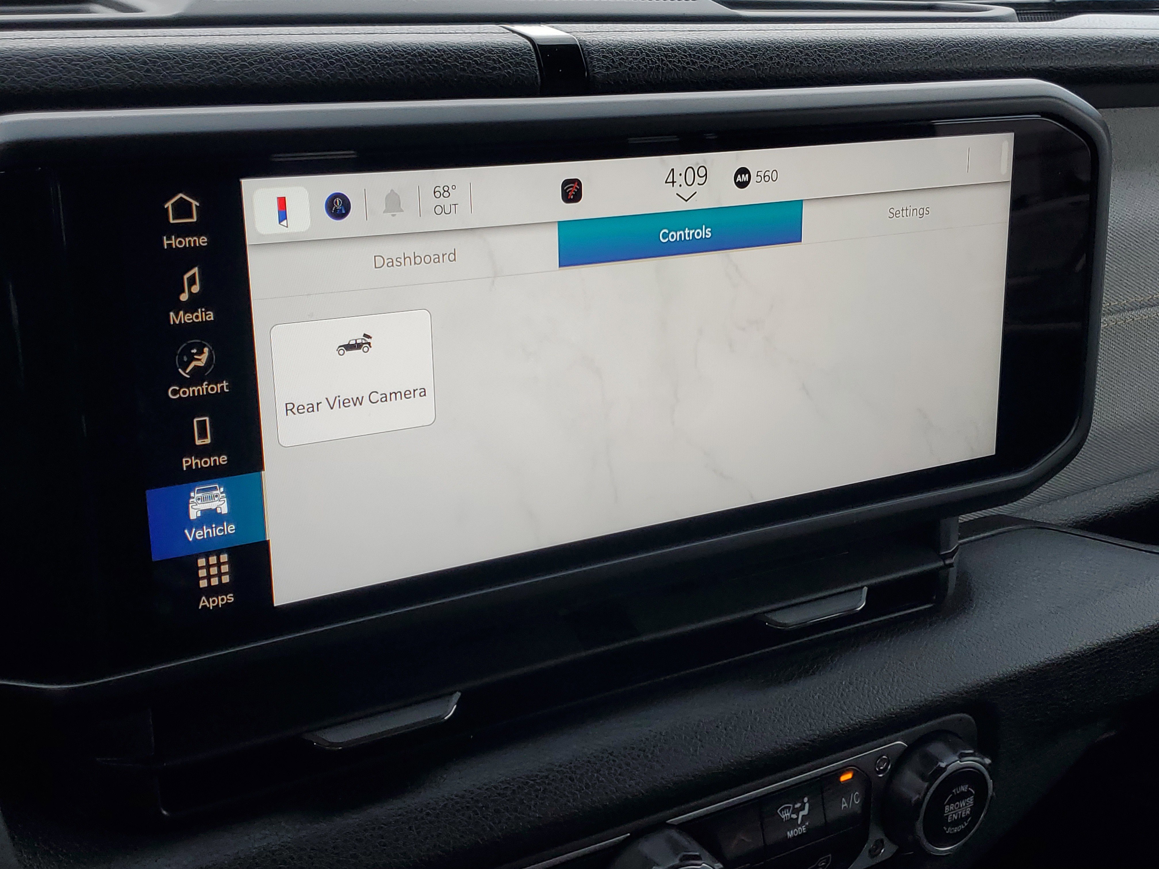 Used 2025 Jeep Wrangler Sport image 21