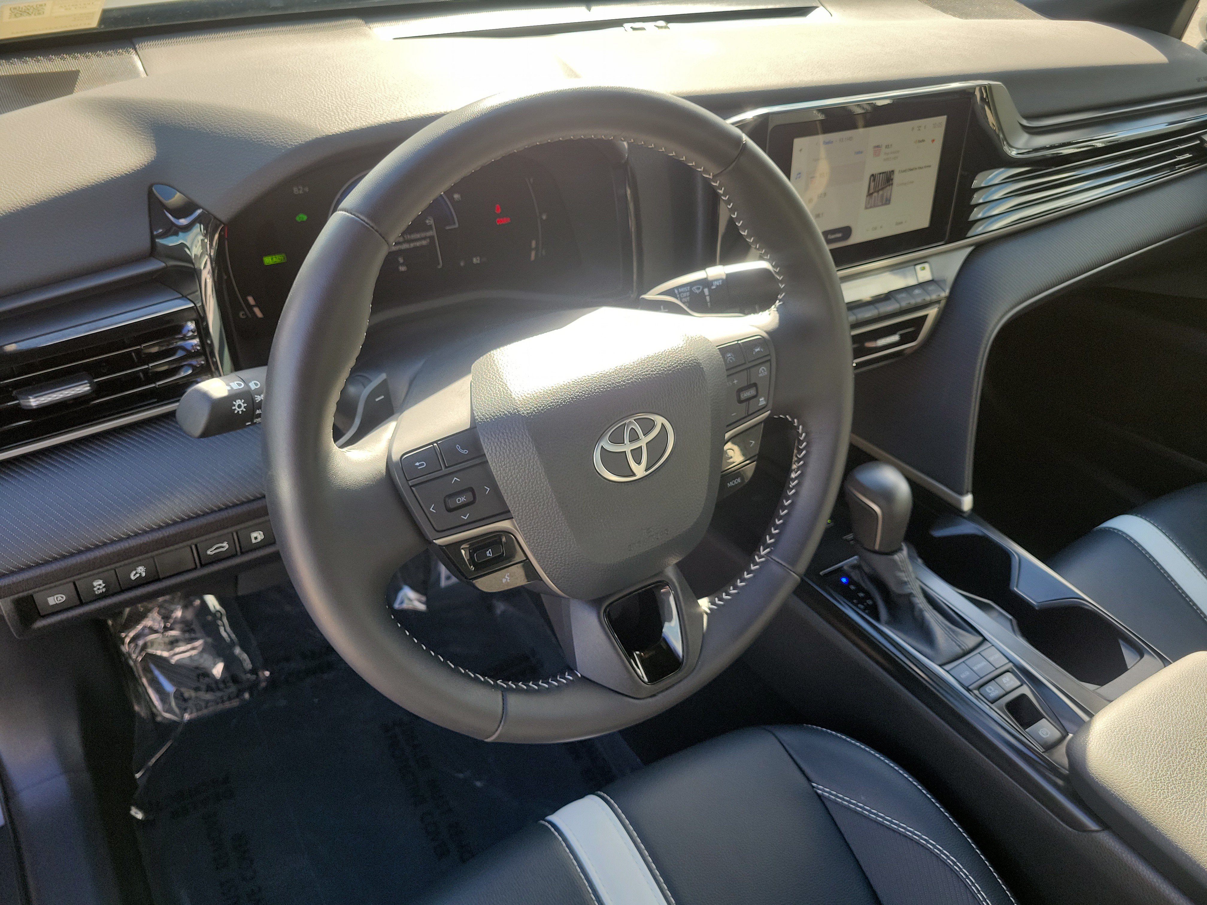 Used 2026 Toyota Camry SE FWD image 14
