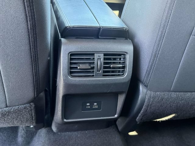 Used 2023 Nissan Rogue SV AWD/4WD image 17