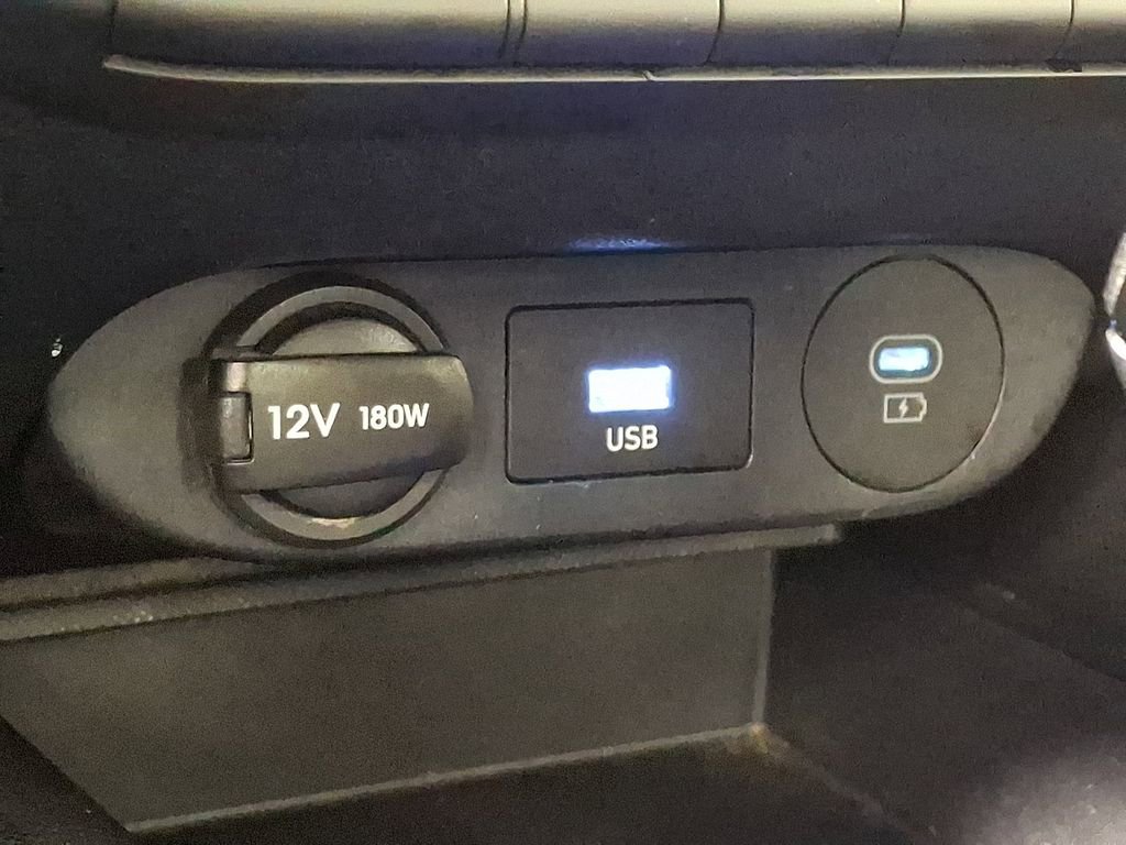 Used 2024 Hyundai Elantra SEL FWD image 24
