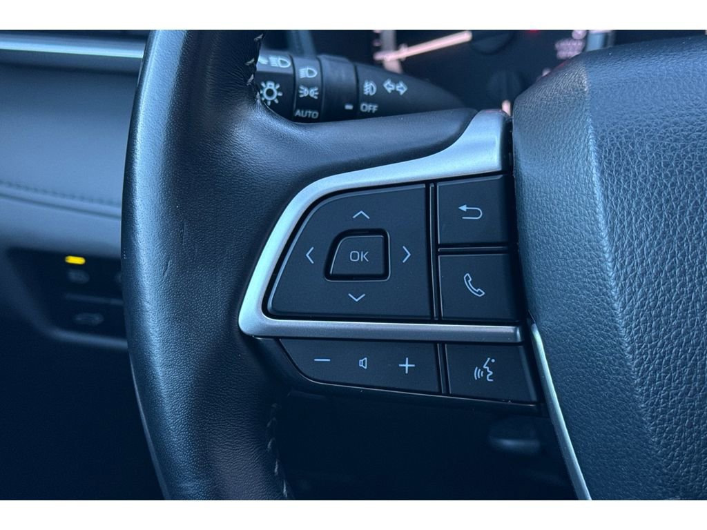 Certified 2023 Toyota Highlander LE image 27
