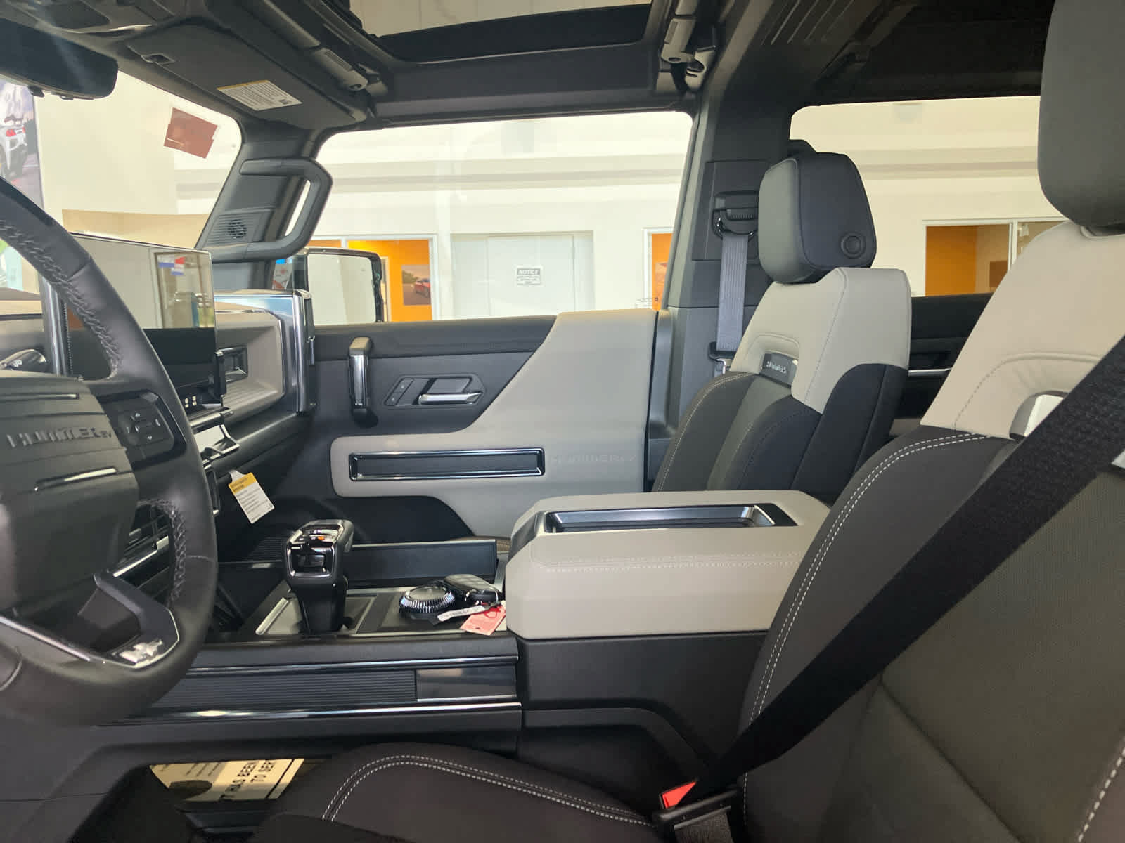 New 2026 GMC Hummer EV 4x4 Crew Cab image 9