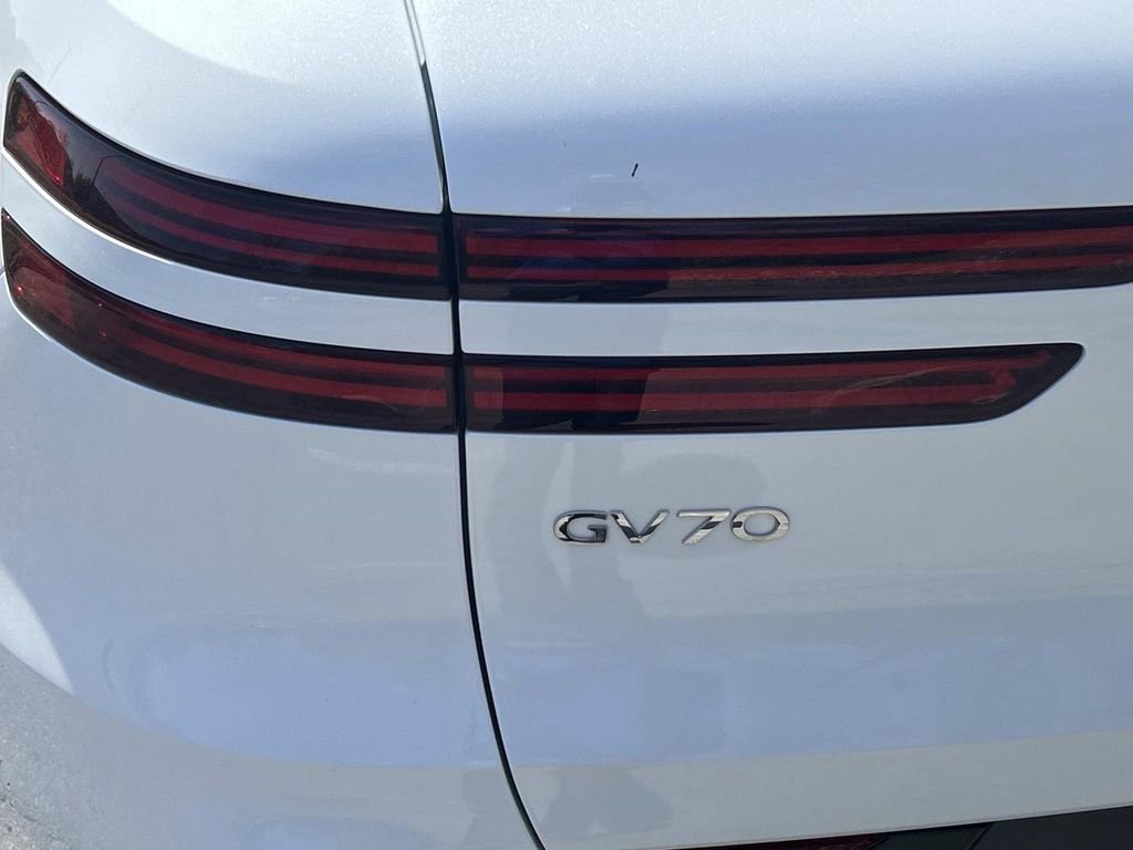 New 2026 Genesis GV70 2.5T Advanced image 12