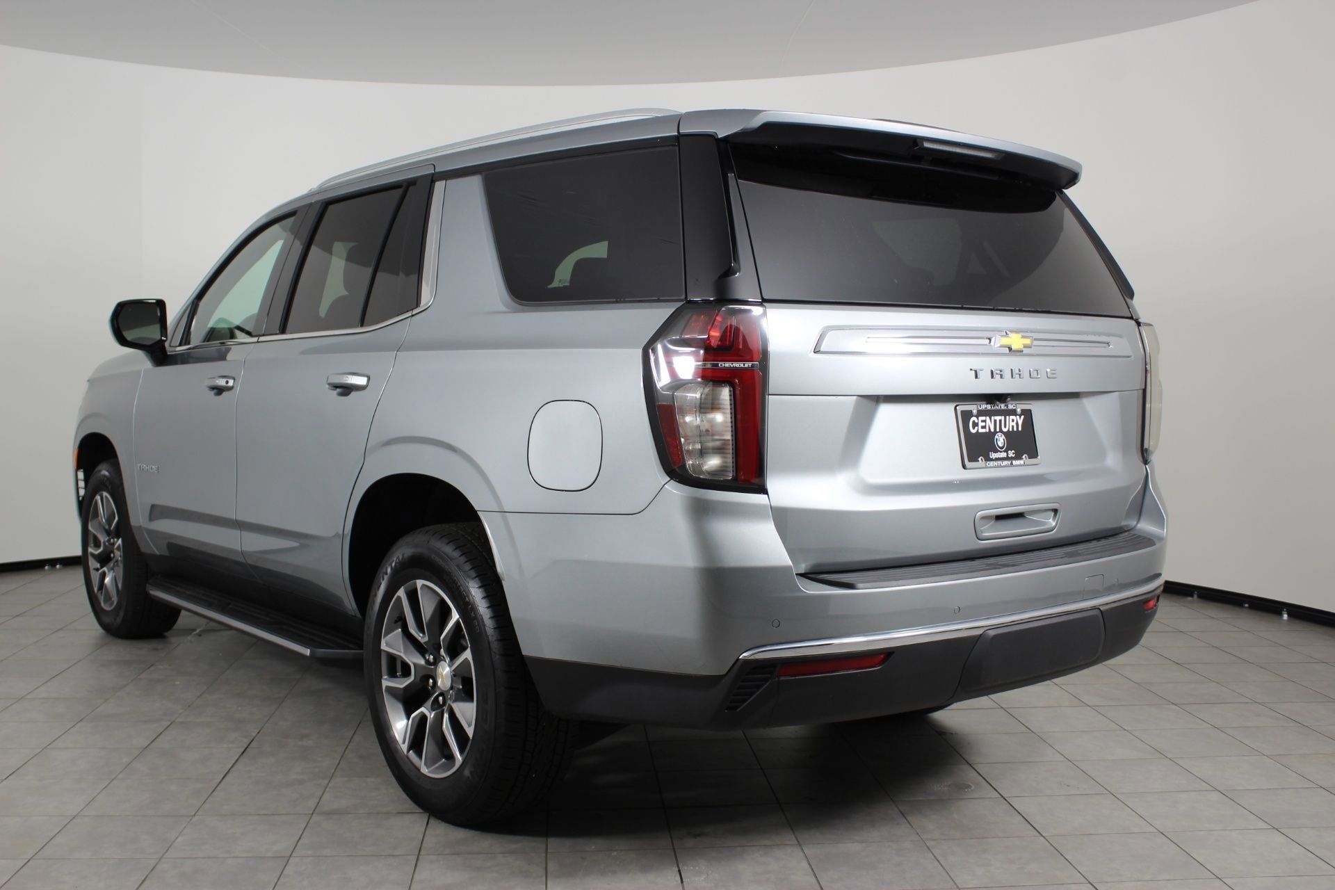 Used 2024 Chevrolet Tahoe LS w/ Driver Alert Package image 3