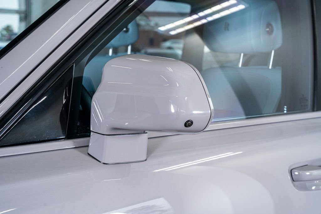 Used 2022 Rolls-Royce Cullinan image 25