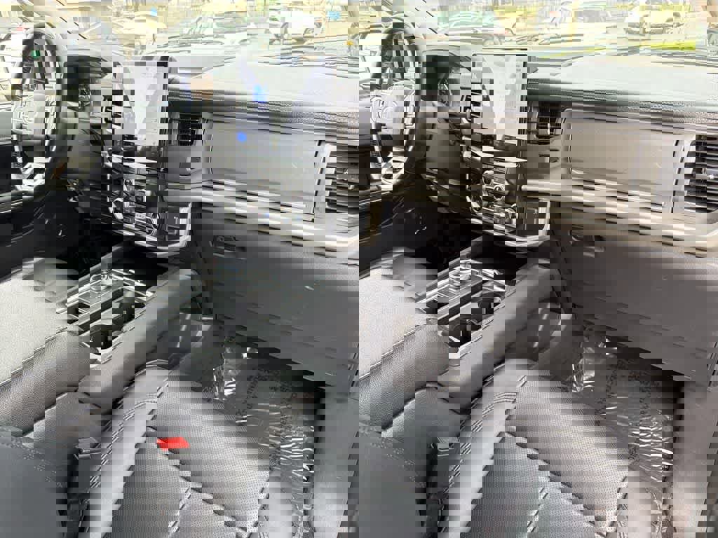 Used 2024 Ford Expedition Max XLT image 40