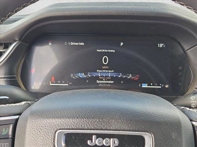 Used 2023 Jeep Grand Cherokee L Limited image 10