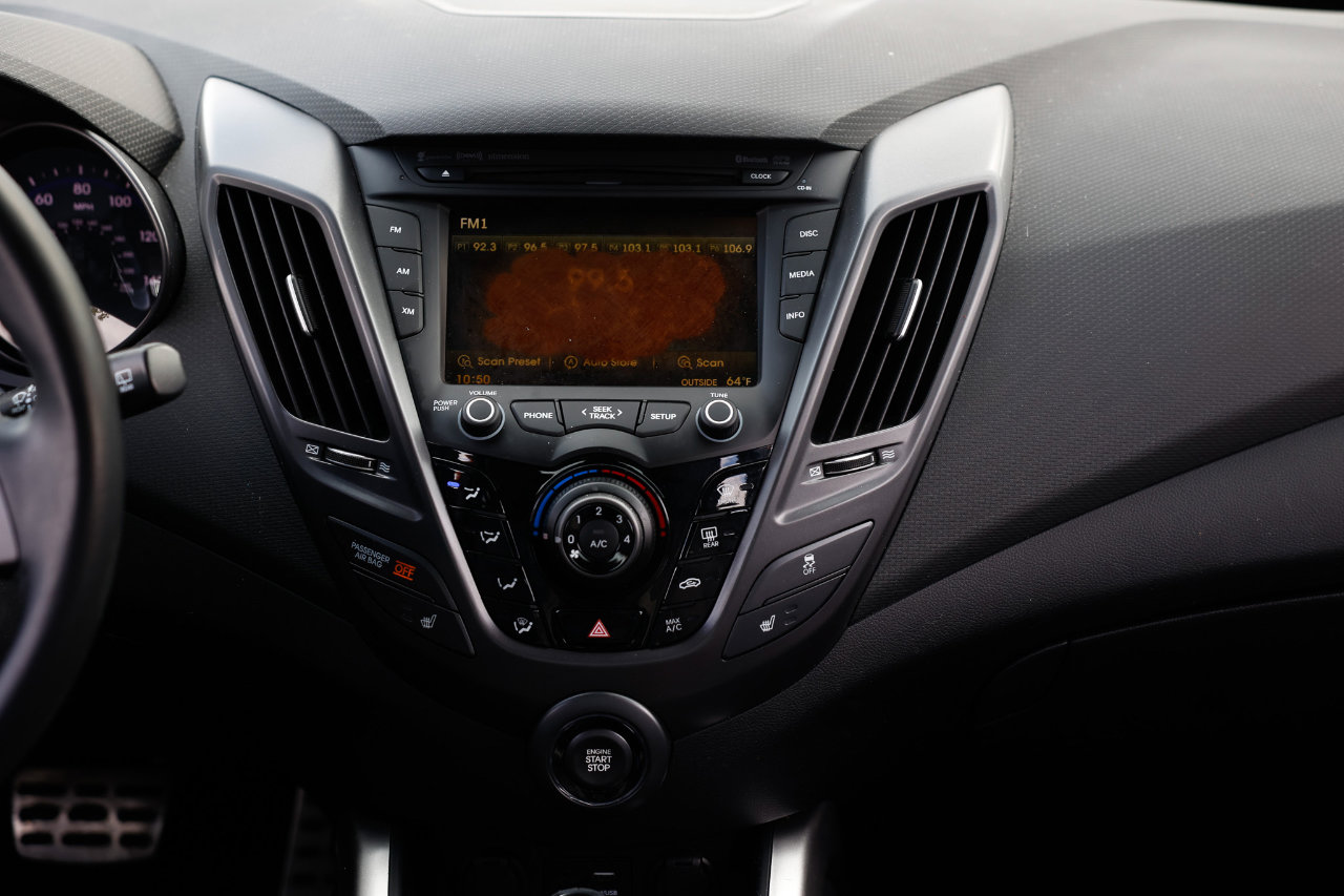 Used 2015 Hyundai Veloster Turbo image 34