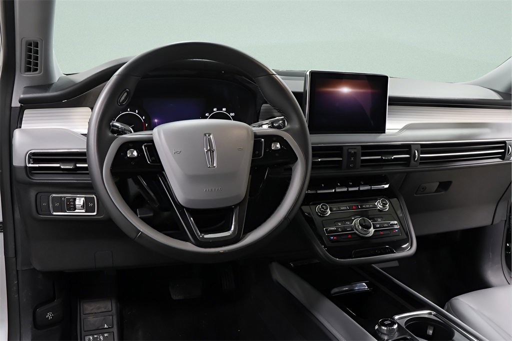 Used 2022 Lincoln Corsair FWD image 8