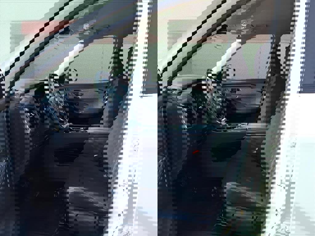 Used 2023 Nissan Rogue S image 15