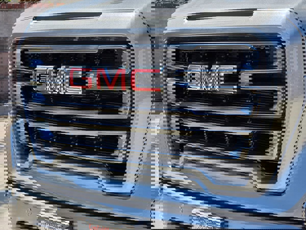 Used 2021 GMC Sierra 1500 AT4 w/ AT4 Value Package image 8