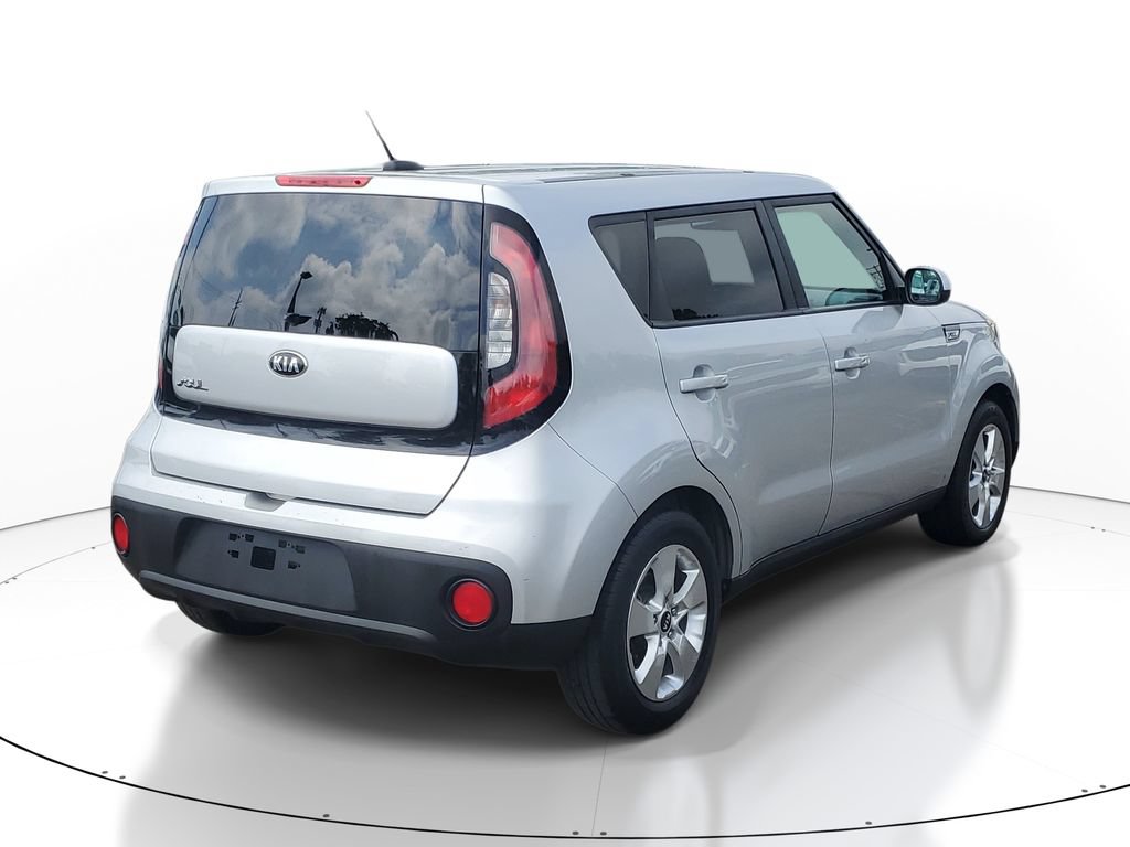 Used 2018 Kia Soul FWD image 4