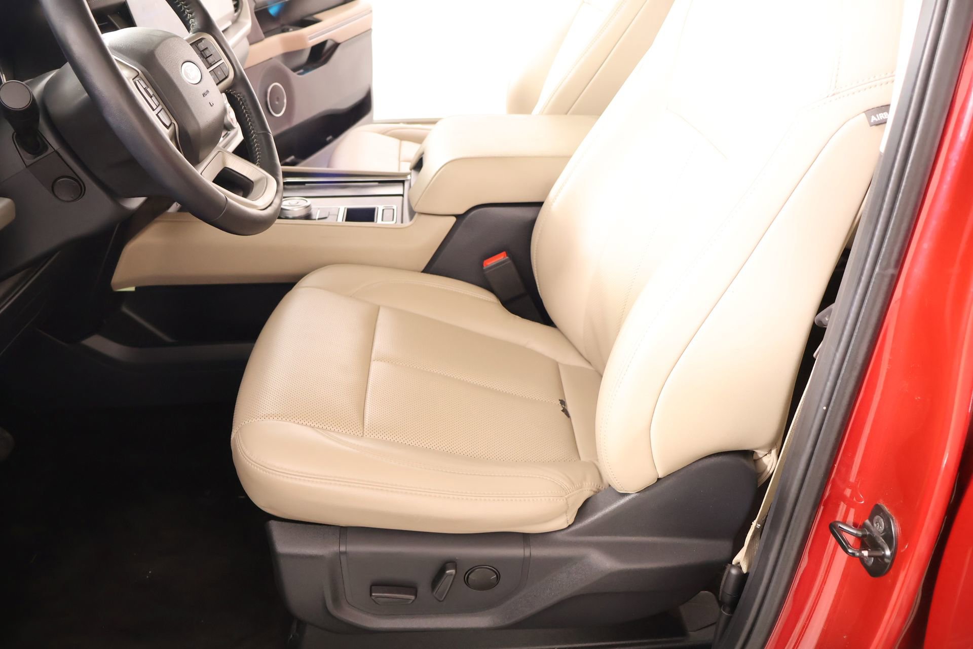 Used 2022 Ford Expedition XLT RWD image 12