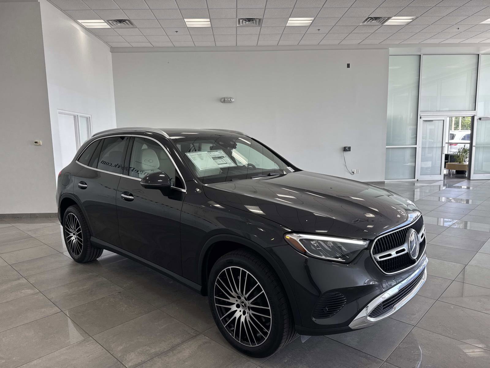 New 2026 Mercedes-Benz GLC 300 image 3