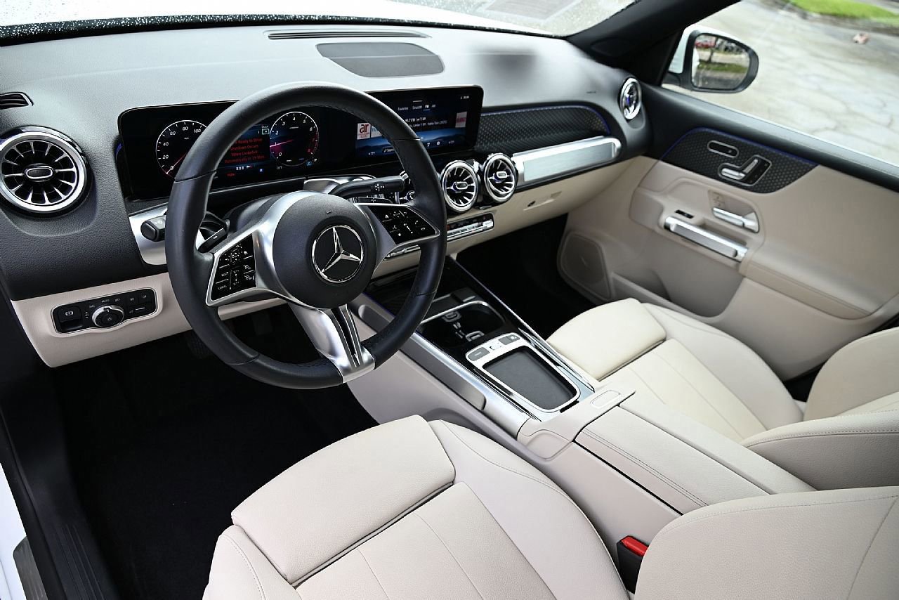 Certified 2025 Mercedes-Benz GLB 250 image 20