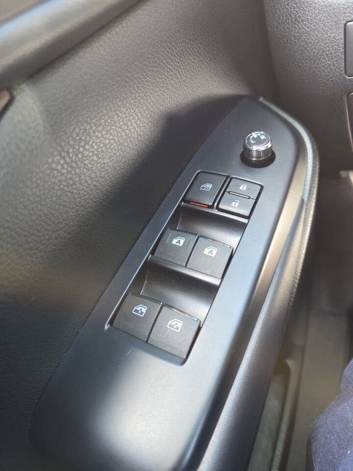 Used 2018 Toyota Highlander XLE AWD/4WD image 31