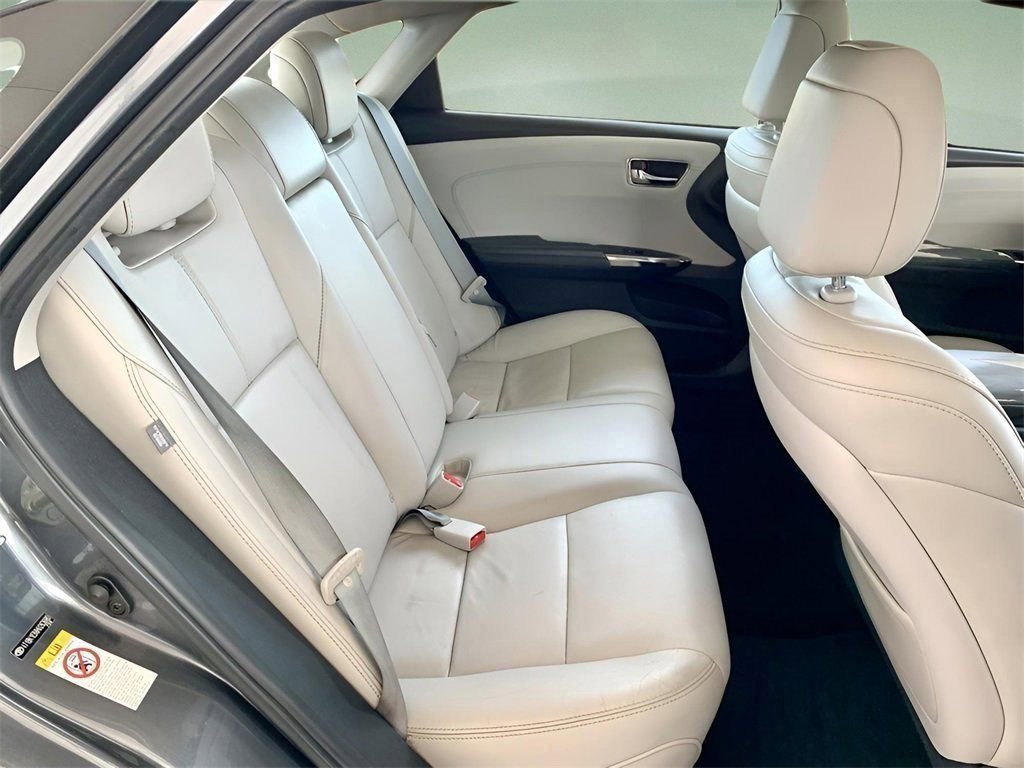 Used 2017 Toyota Avalon XLE Premium image 22