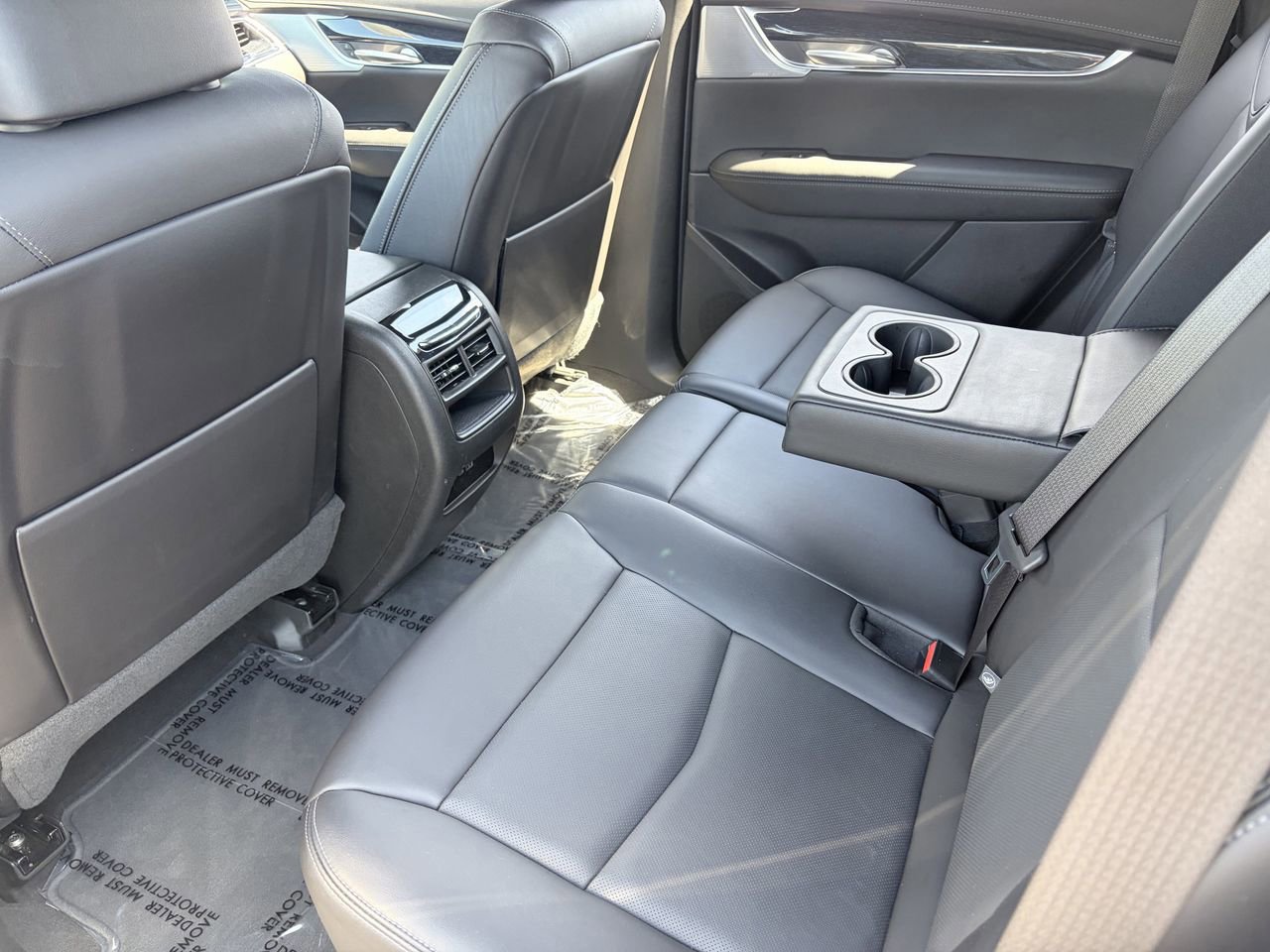 Certified 2024 Cadillac XT5 Premium Luxury w/ Technology Package FWD image 17