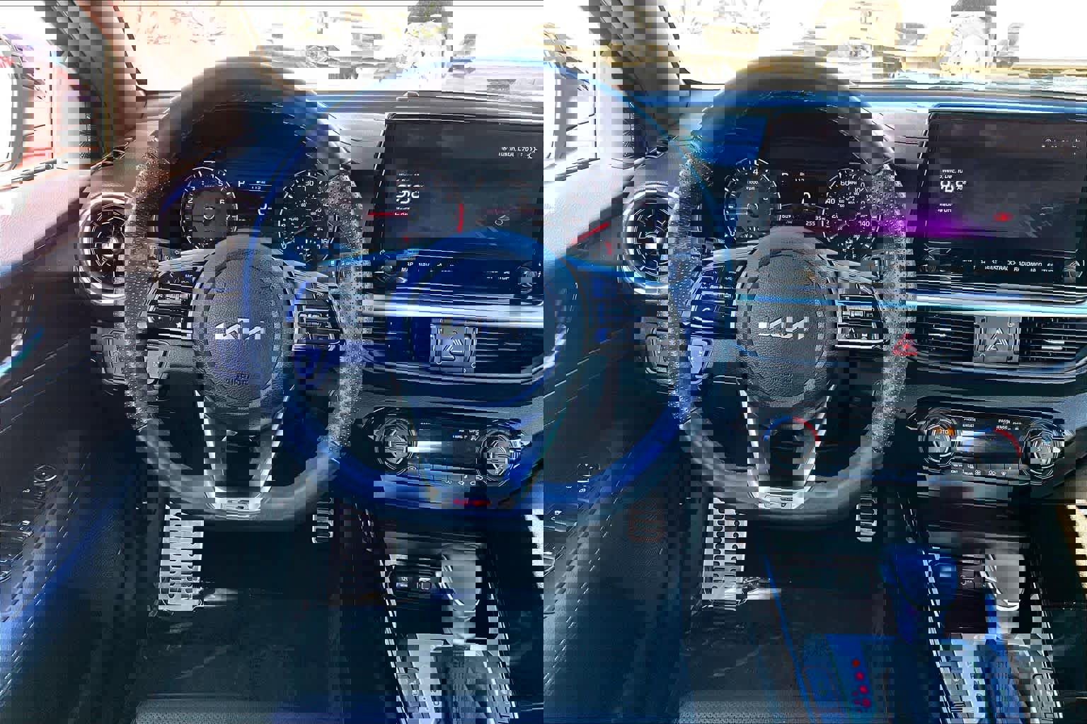 Used 2023 Kia Forte GT-Line w/ GT-Line Premium Package image 5