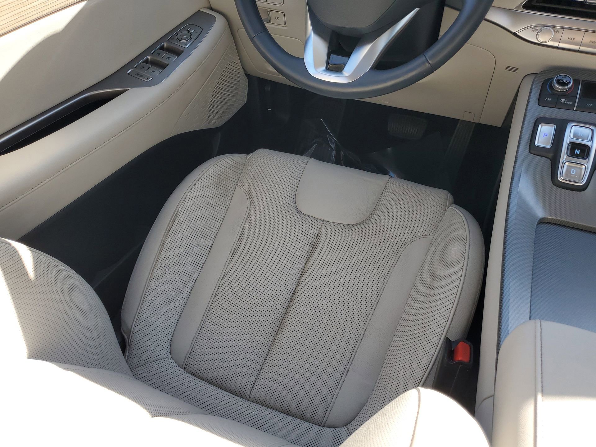 Used 2021 Hyundai Palisade SEL w/ Premium Package image 16