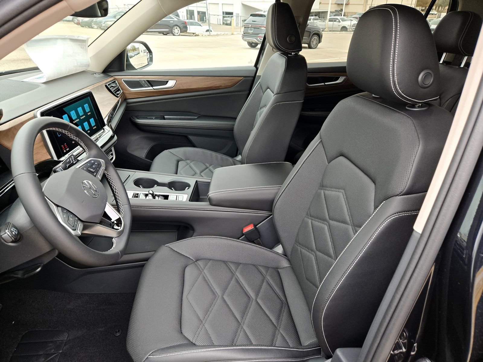 New 2026 Volkswagen Atlas SE image 16