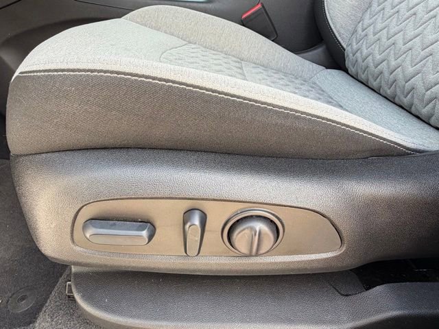 Used 2023 Chevrolet Equinox LT FWD image 14