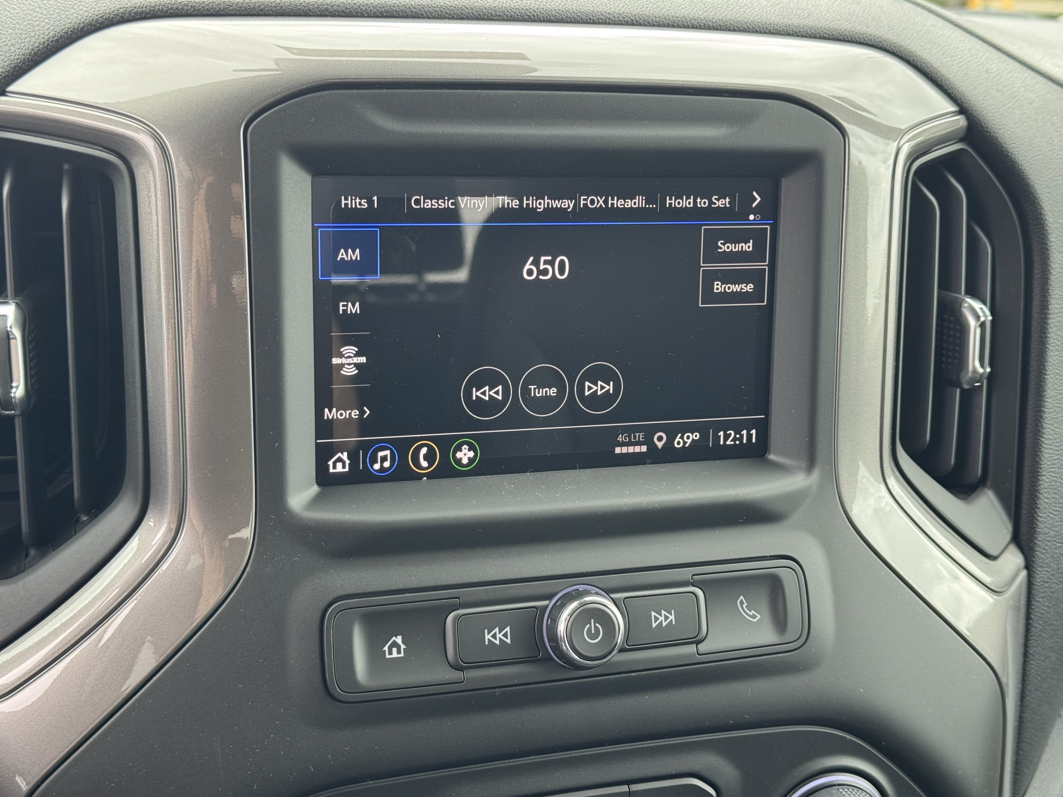 New 2026 Chevrolet Silverado 2500 Custom w/ Custom Value Package AWD/4WD image 20
